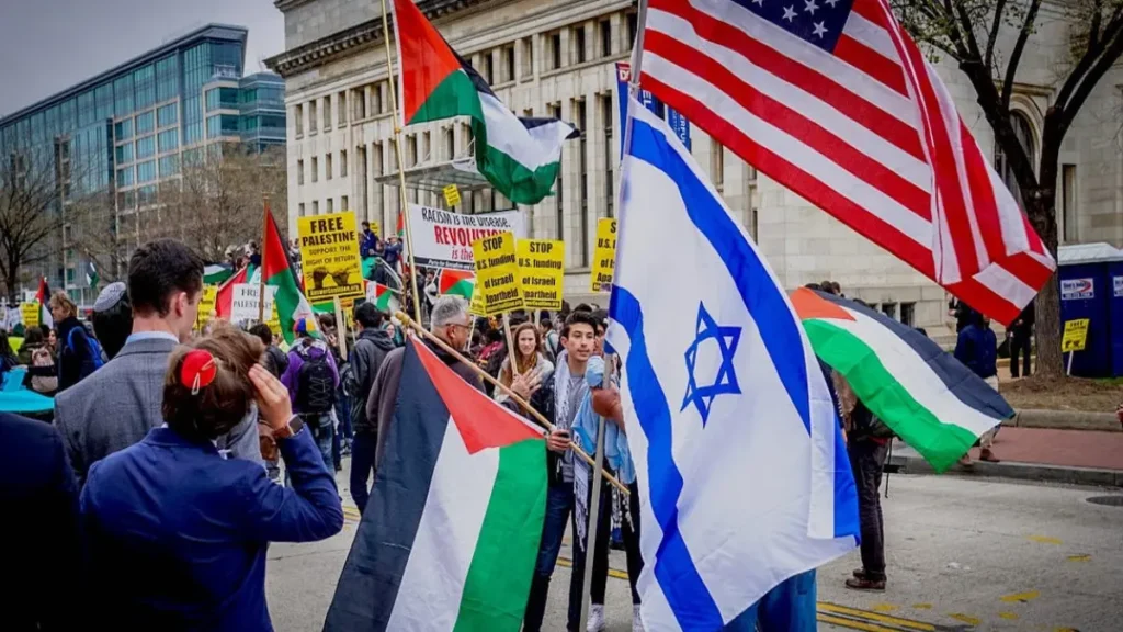 Clashes Erupt on US University Campus During Protest Over Israeli-Palestinian Conflict